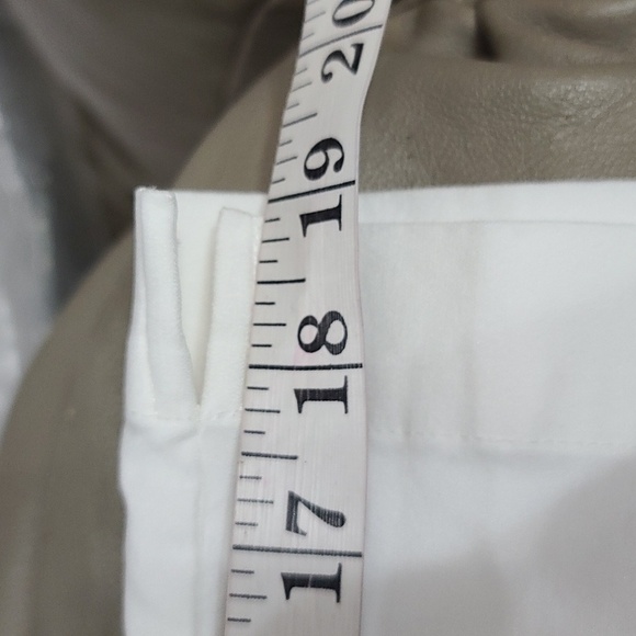 Rafaella Womens Skorts White Mesh Shorts Pockets Stretch Comfort Sz XXL EUC - Picture 9 of 9